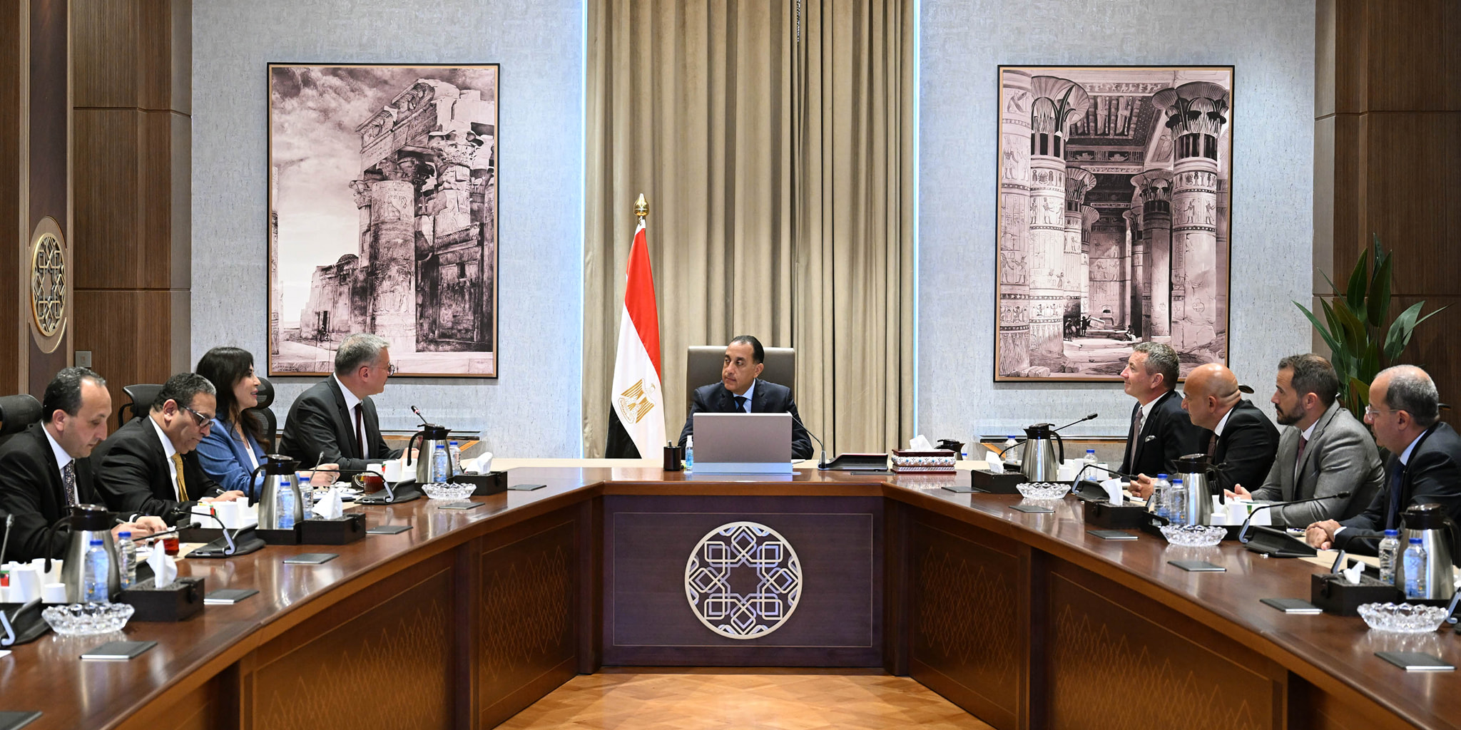 مدبولي يستقبل نائب رئيس شركة إكسون موبيل