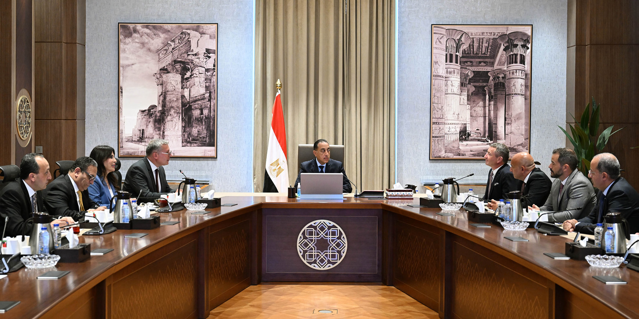 مدبولي يستقبل نائب رئيس شركة إكسون موبيل