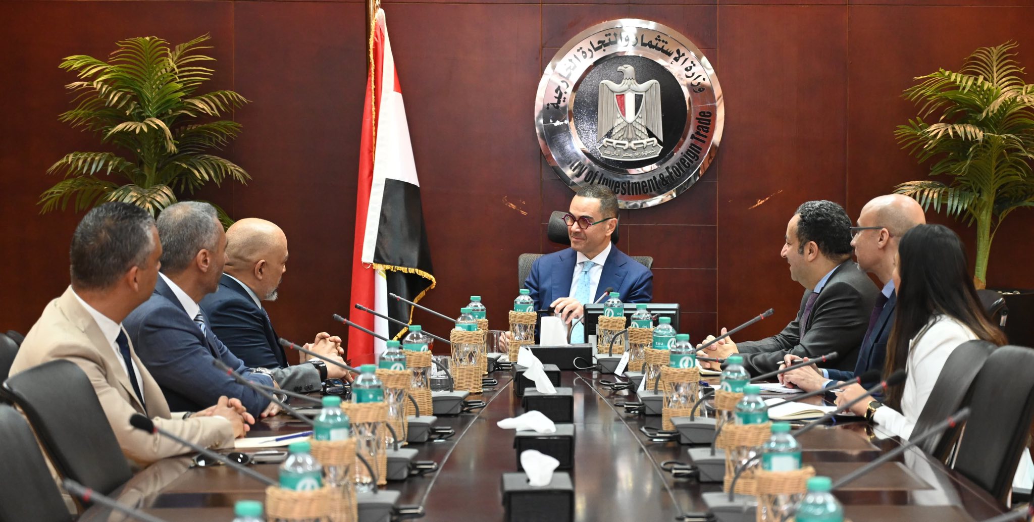 وزير الاستثمار يلتقي وفد شركة اتصالات مصر
