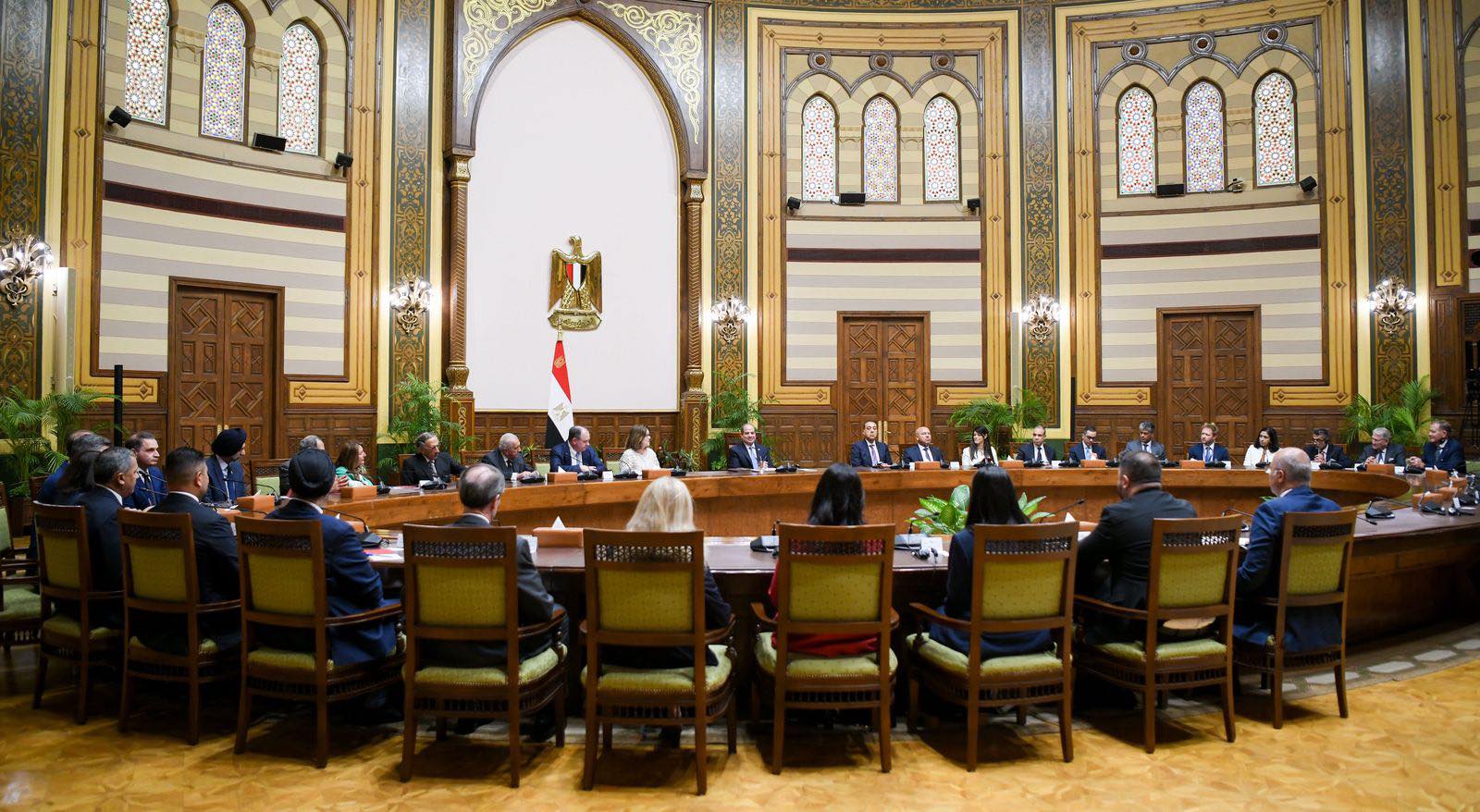السيسي يلتقي وفد رجال الأعمال الأمريكيين المشاركين في المنتدى الإقتصادي المصري الأمريكي