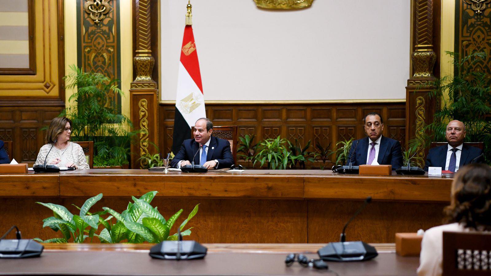السيسي يلتقي وفد رجال الأعمال الأمريكيين المشاركين في المنتدى الإقتصادي المصري الأمريكي