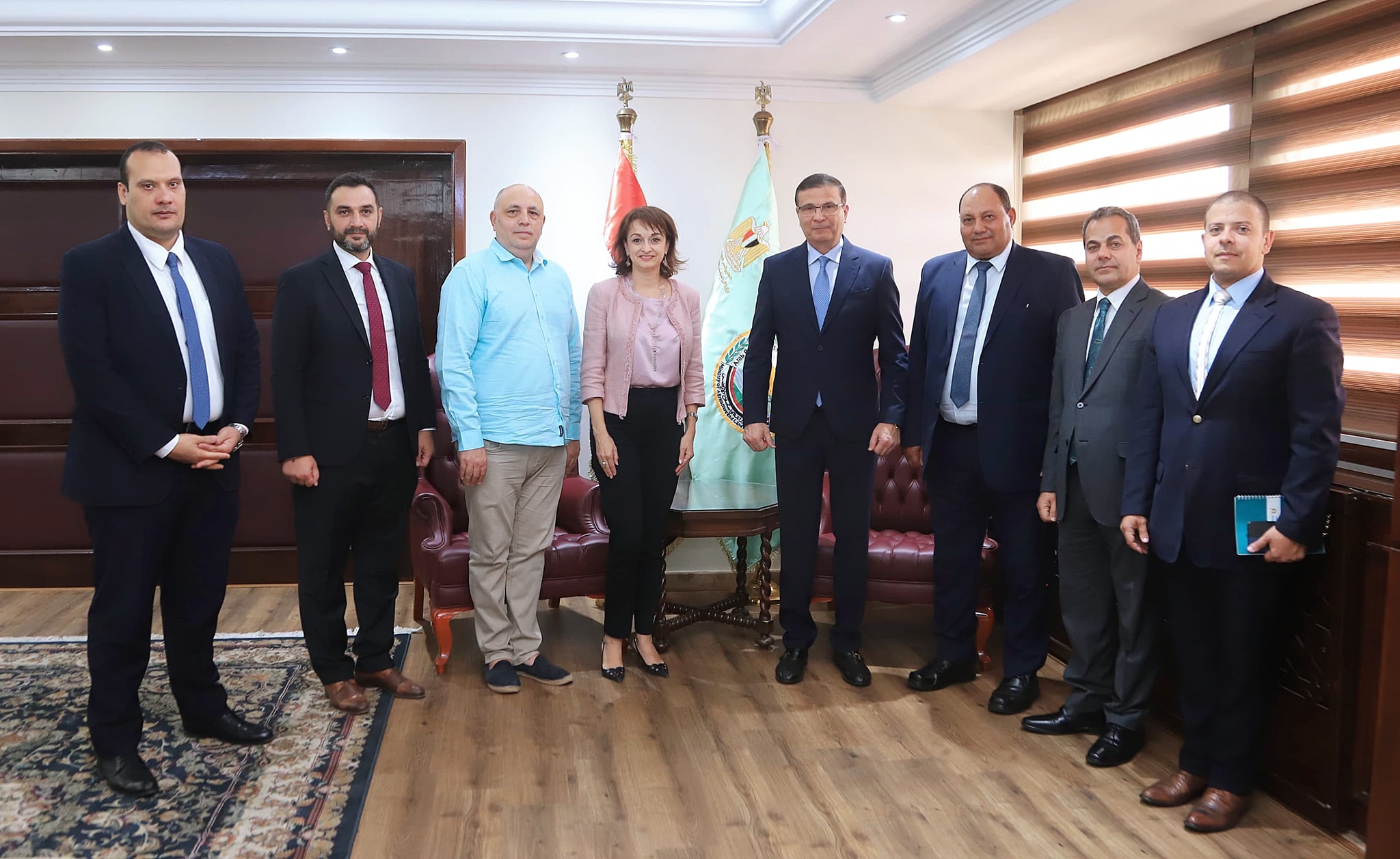وزير الزراعة يلتقي سفيرة رومانيا
