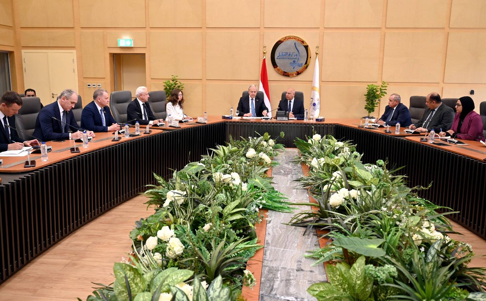 وزير الصناعة والنقل في اجتماع مع رئيس مجلس النواب البيلاروسي