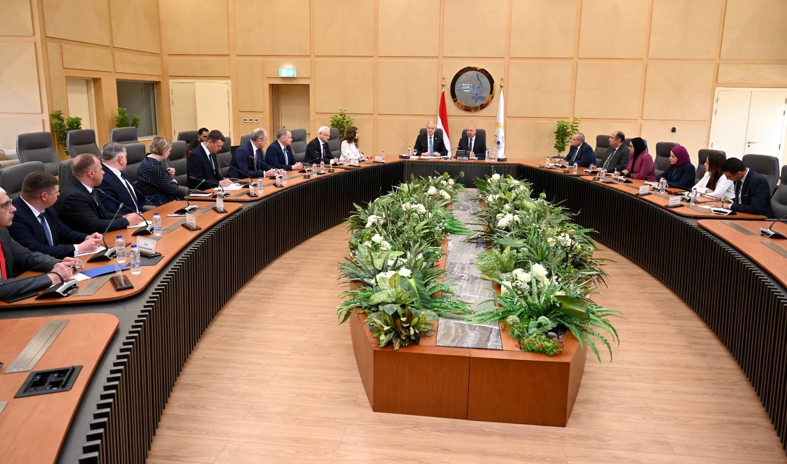 وزير الصناعة والنقل في اجتماع مع رئيس مجلس النواب البيلاروسي