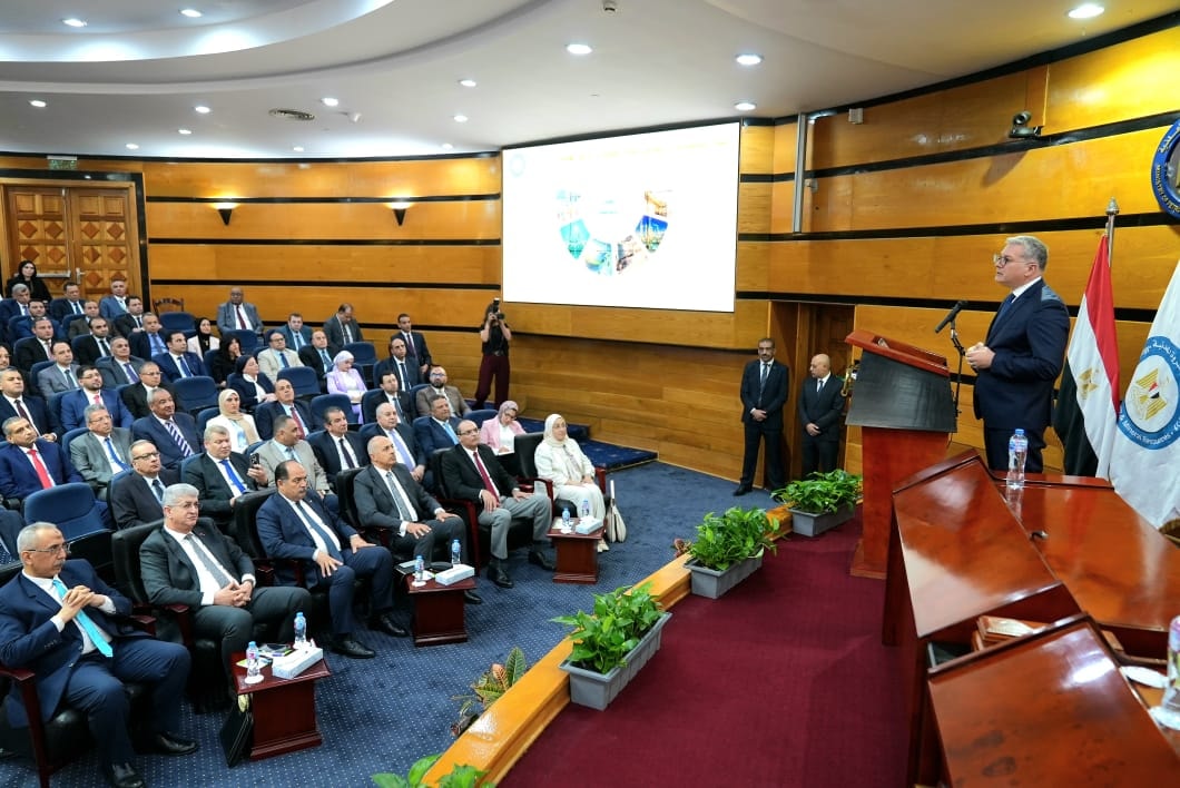 اجتماع وزير البترول مع رؤساء شركات القطاع