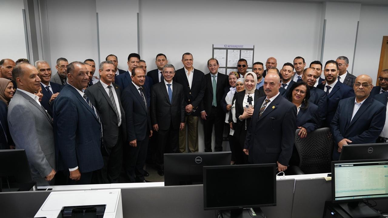 وزير المالية فى جولة ميدانية بميناءي الدخيلة والإسكندرية