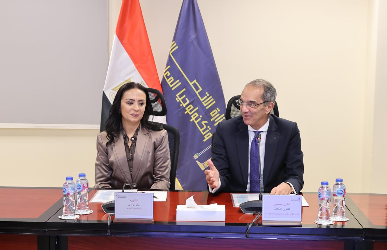 توقيع مذكرة تفاهم بين وزارتى الاتصالات والتضامن