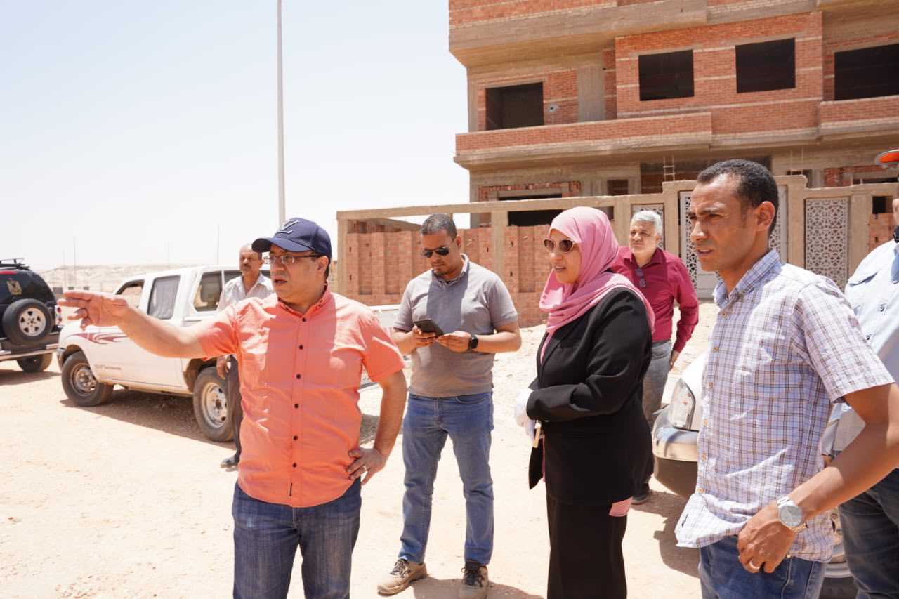 وزير الإسكان يتابع المشروعات الجاري تنفيذها بتوسعات 3 مدن