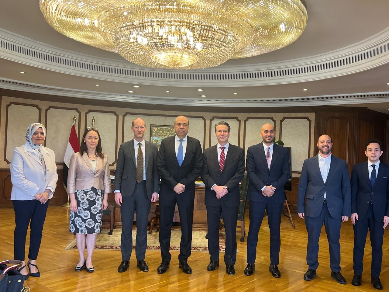 وزير الطيران المدني يلتقي وفد من مسئولى البنك الأوروبي