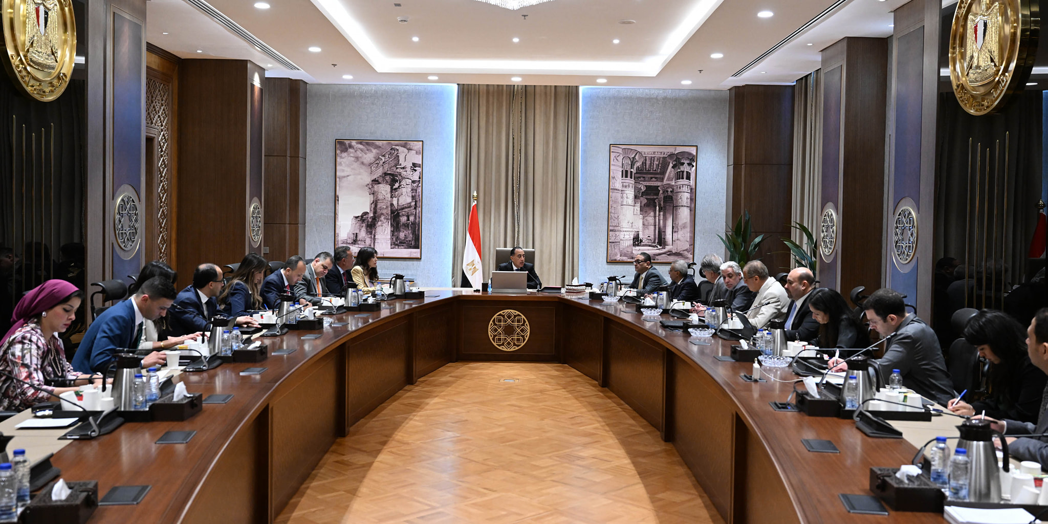 رئيس الوزراء يتابع ترتيبات احتفالية افتتاح المتحف المصري
