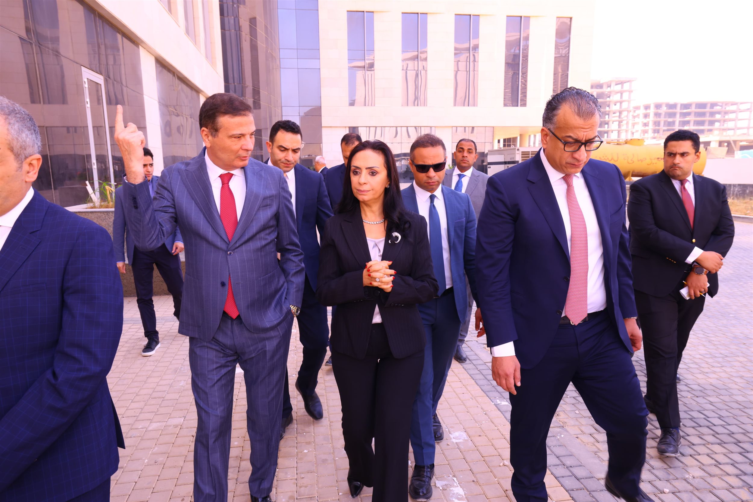 وزيرا التضامن الاجتماعي والزراعة يتفقدان مقر البنك الزراعي المصري