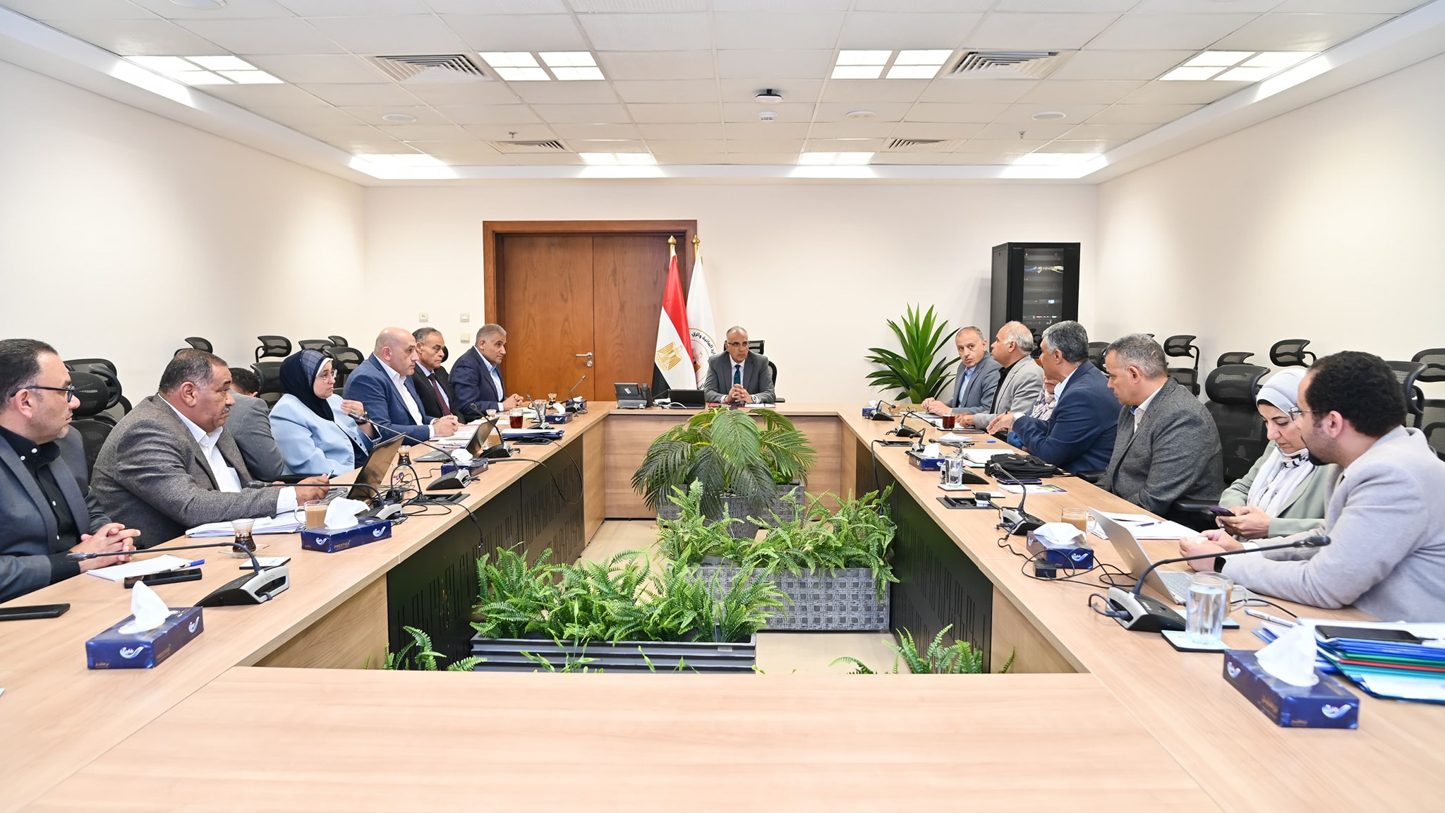 وزير الري يتابع استعدادات أجهزة الوزارة خلال أجازة العيد