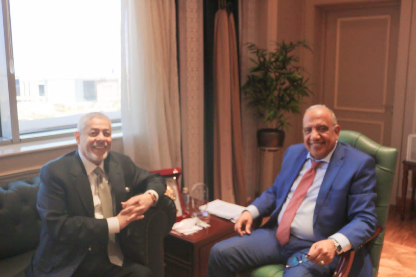 وزير الكهرباء يلتقي وفد شركة AMEA POWER الإماراتية