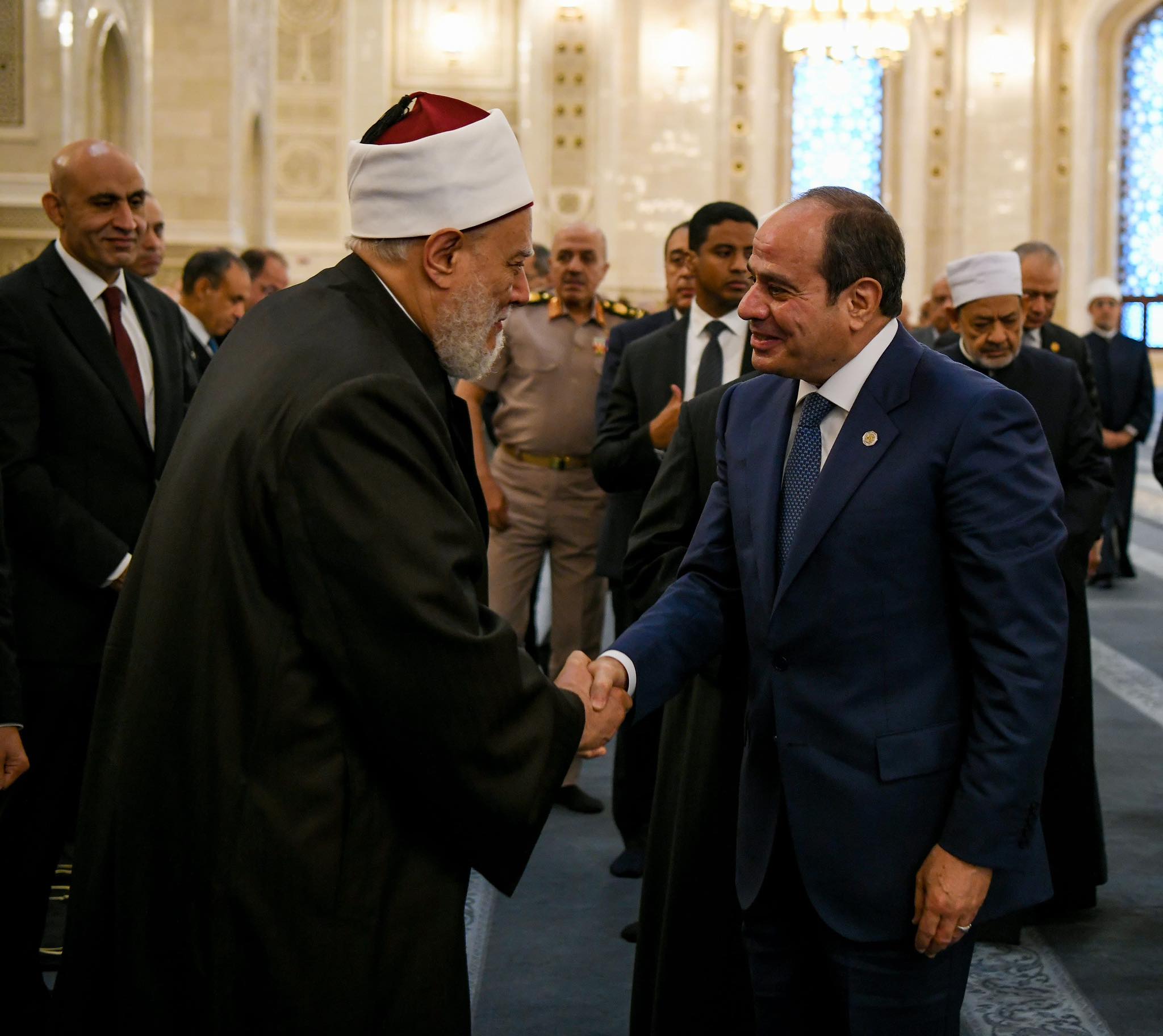 الرئيس السيسي يؤدي صلاة عيد الأضحى في مسجد مصر بالعاصمة الإدارية