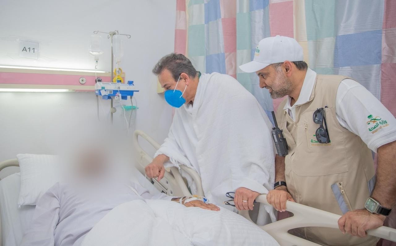 وزير الصحة ونظيره السعودي يطمئنان على الحالة الصحية للحجاج