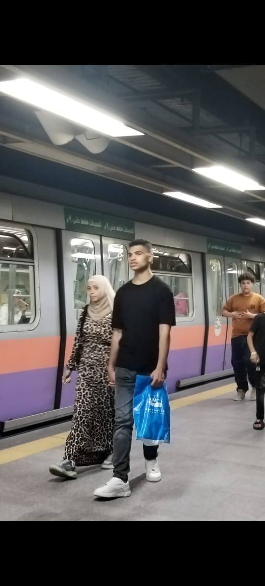 وزير الصناعة والنقل يتابع انتظام العمل بمرافق النقل والمواصلات
