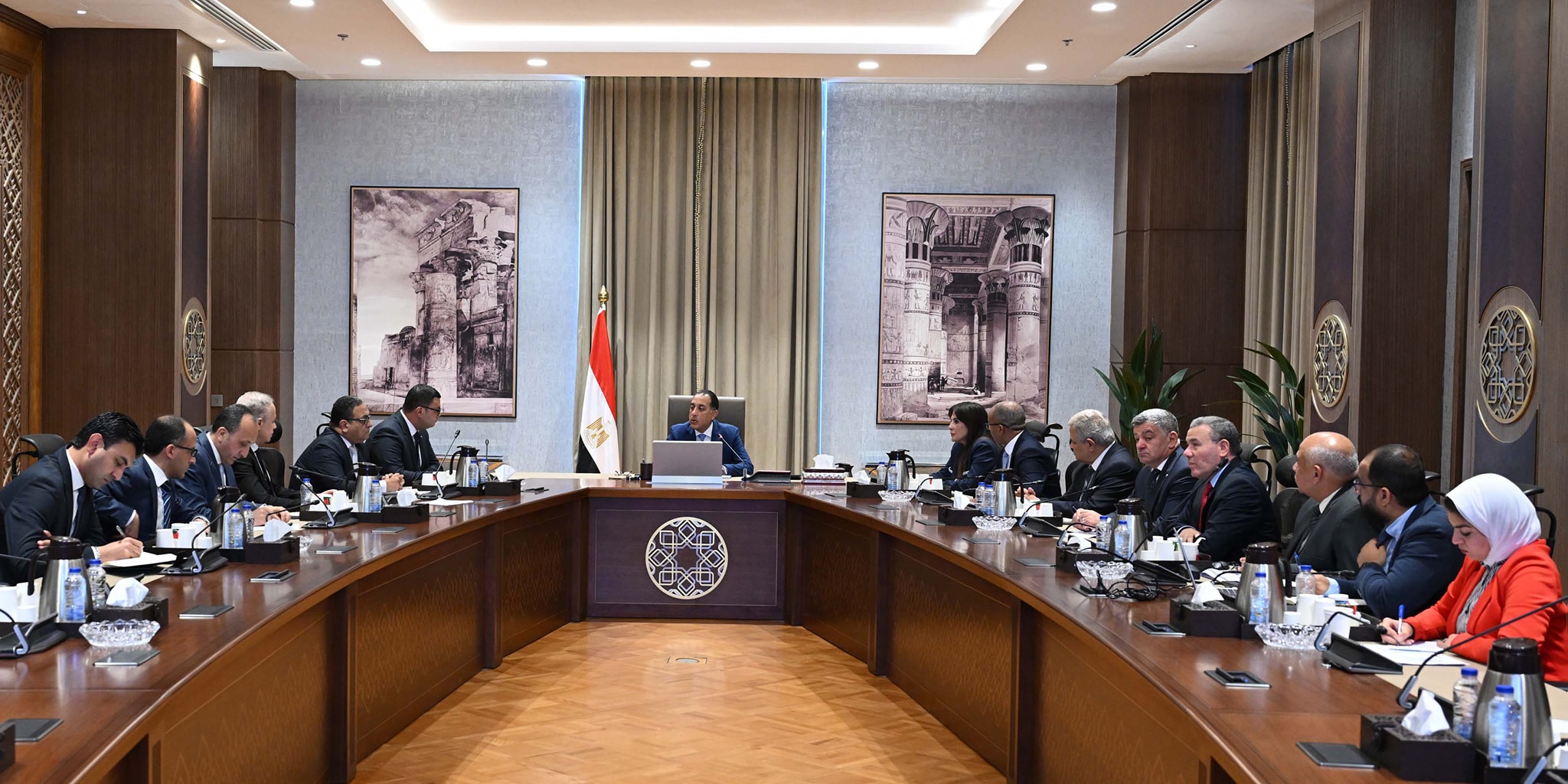 مدبولي يتابع خطط وإجراءات التوسع في مشروعات تحلية مياه البحر