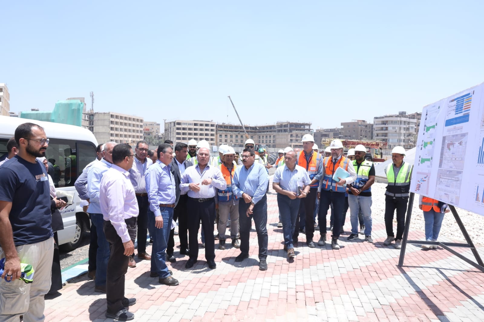 الوزير يتابع جاهزية الدائري والأتوبيس الترددي بمنطقة المتحف المصري