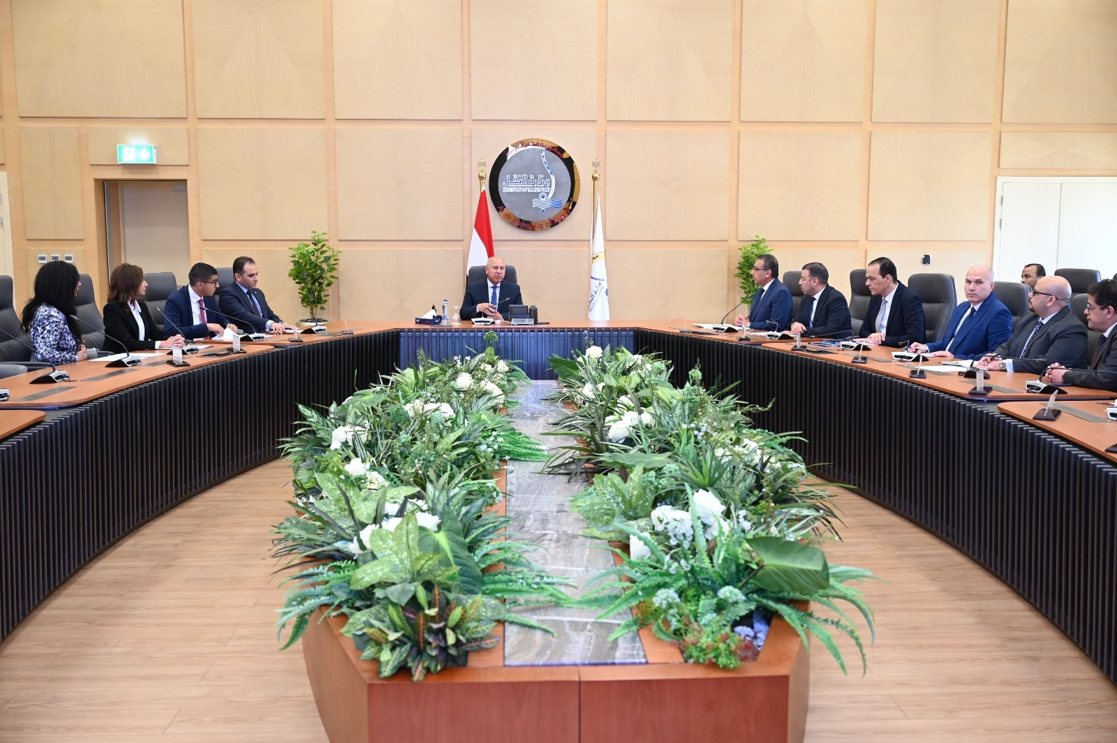 توقيع عقد ترخيص شركة رحلة رايدز للعمل في مجال نقل الركاب