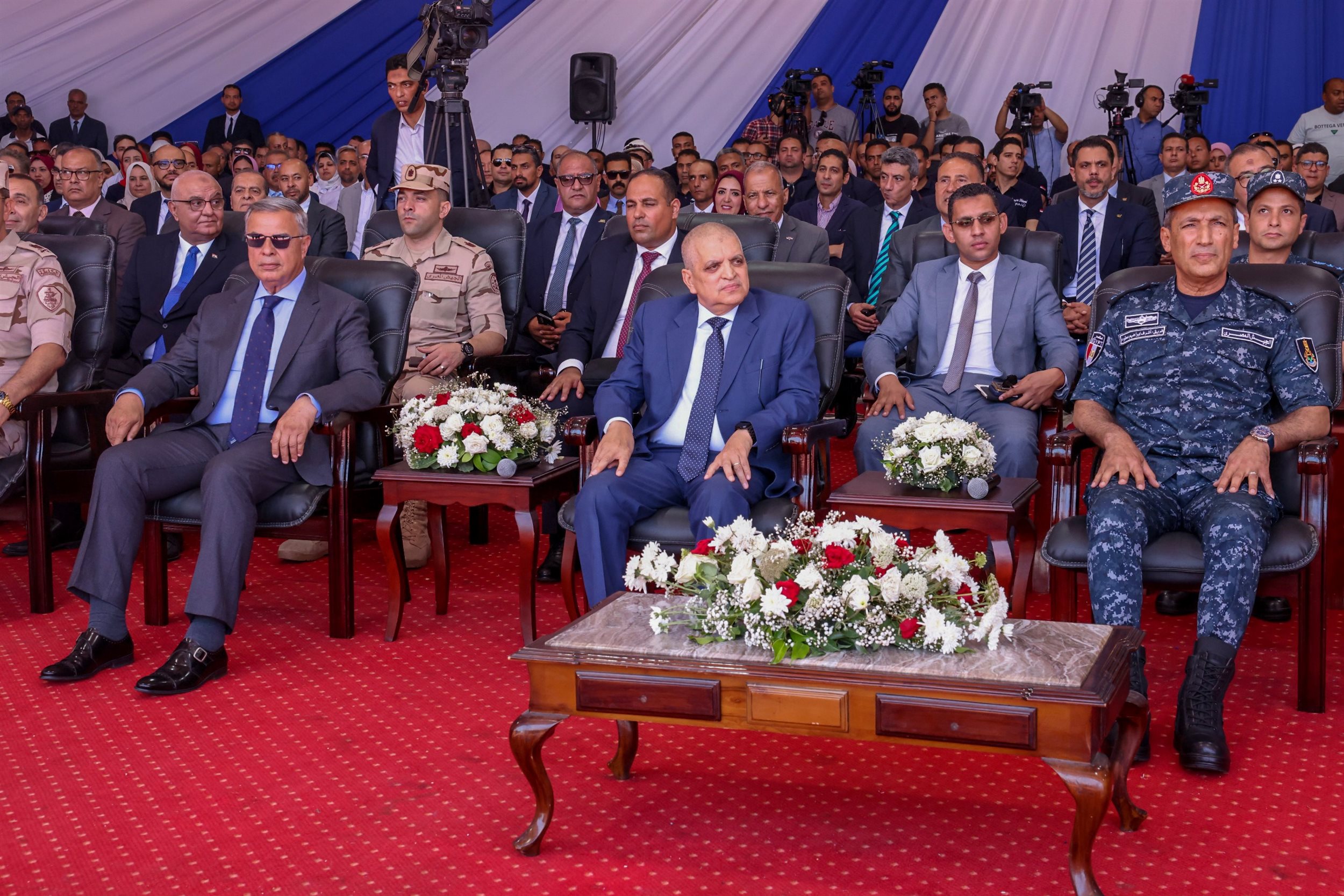 رئيس هيئة قناة السويس وقائد القوات البحرية يشهدان تدشين قاطرة الإنقاذ الإسماعيلية 1