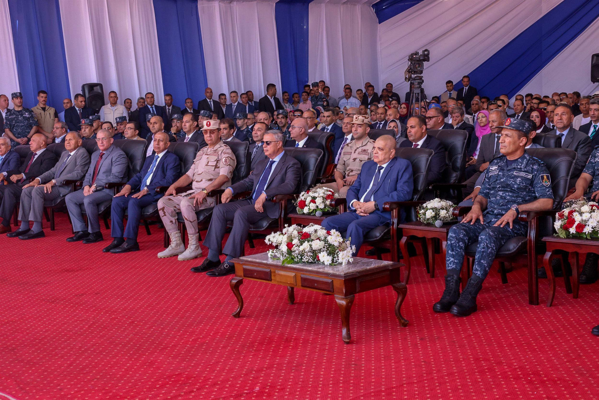 رئيس هيئة قناة السويس وقائد القوات البحرية يشهدان تدشين قاطرة الإنقاذ الإسماعيلية 1