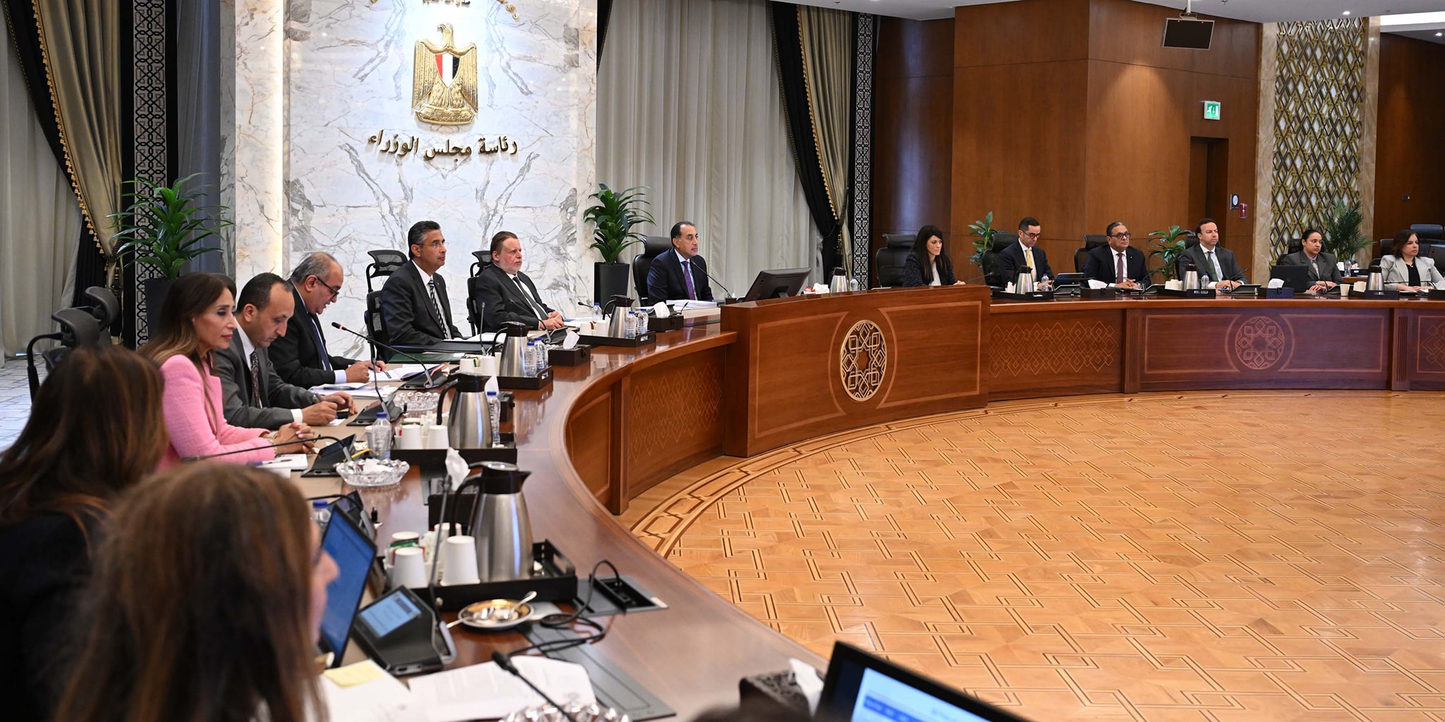 رئيس الوزراء يترأس اجتماع المجموعة الوزارية الاقتصادية