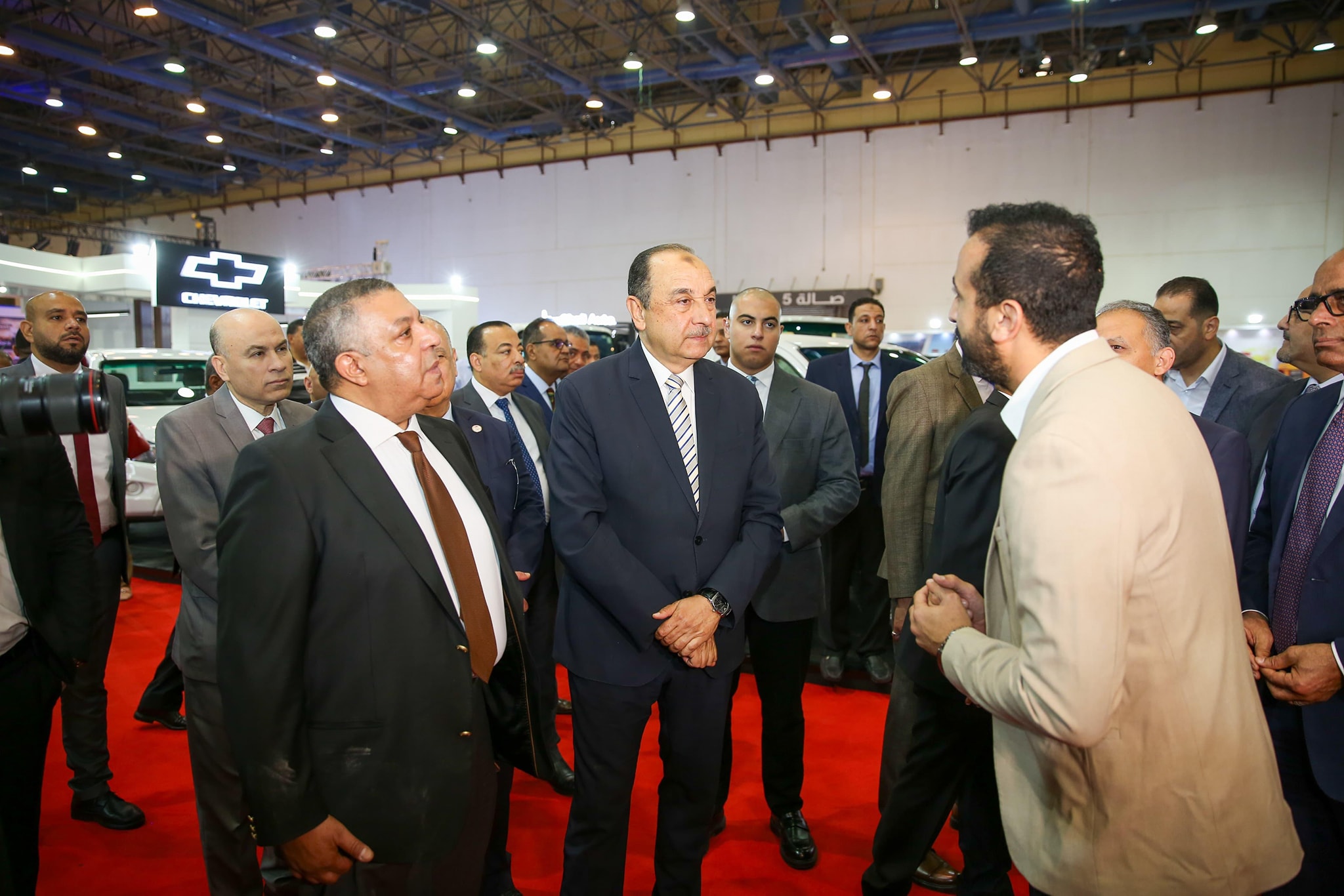 وزير قطاع الأعمال يشهد افتتاح معرض ومؤتمر الأهرام للنقل