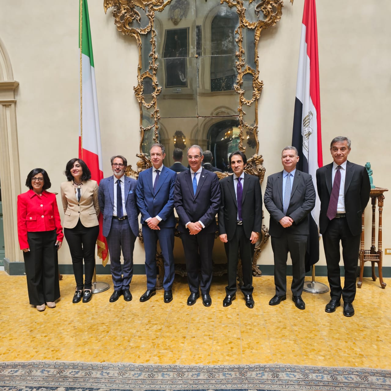 لقاء وزير الاتصالات مع مسؤولى شركات ومؤسسات إيطالية