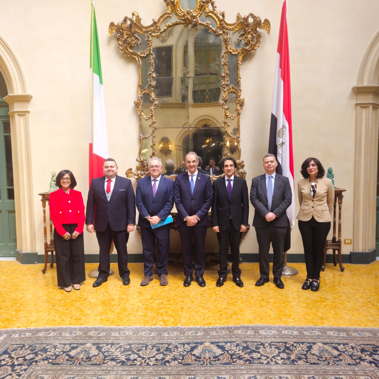 لقاء وزير الاتصالات مع مسؤولى شركات ومؤسسات إيطالية