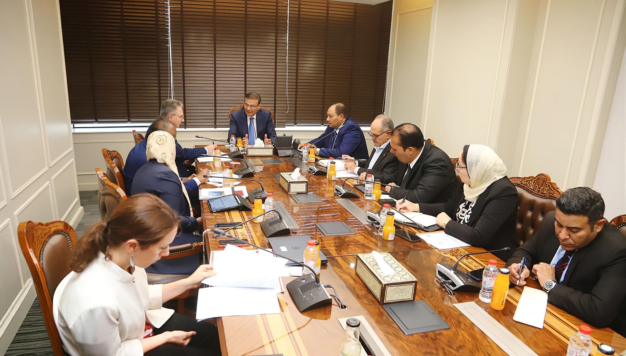 وزير الزراعة يجتمع مع مدير الممارسات الزراعية بالبنك الدولي