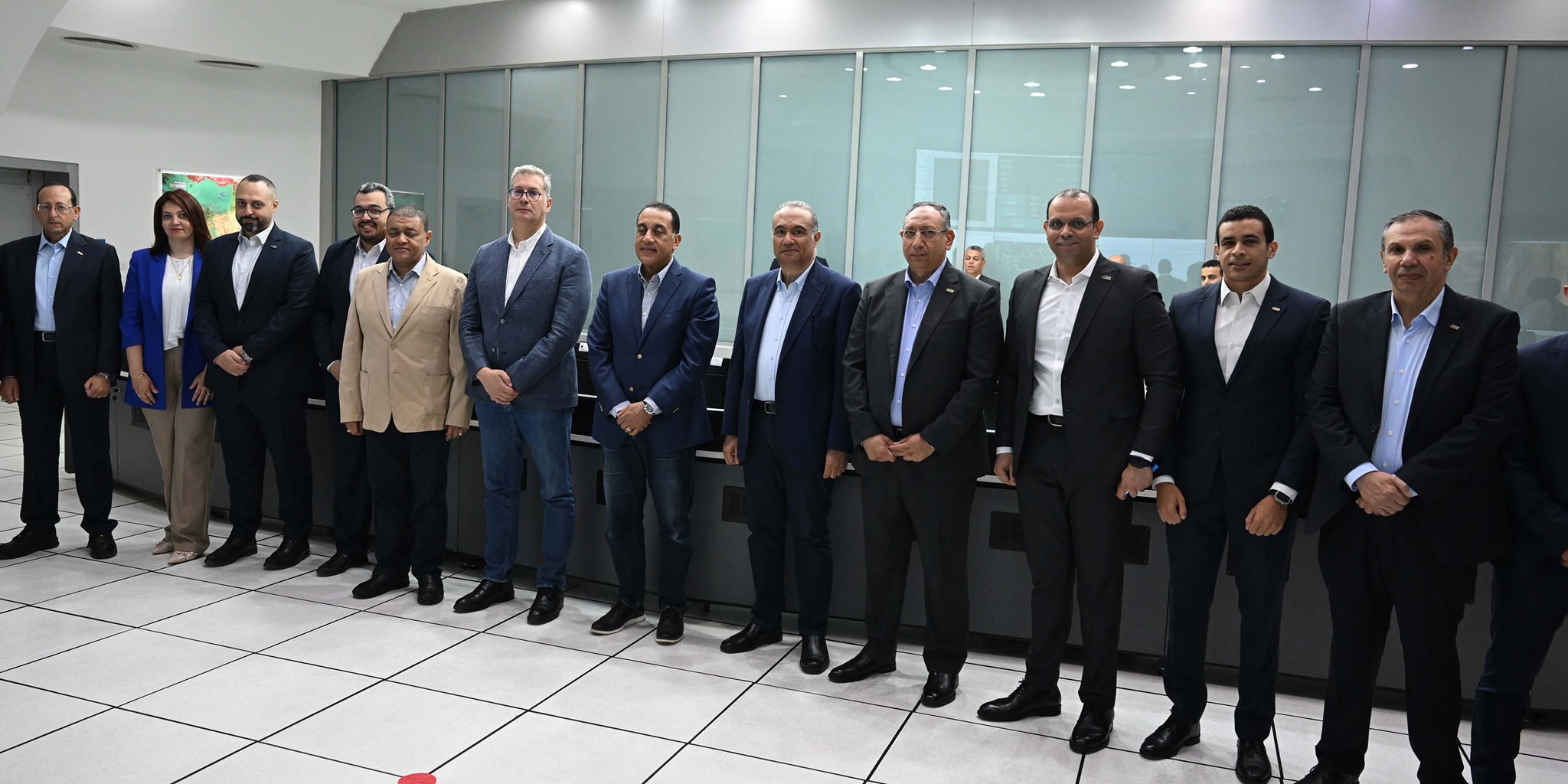 مدبولي يتفقد مركز التحكم في الشبكة القومية للغاز الطبيعي