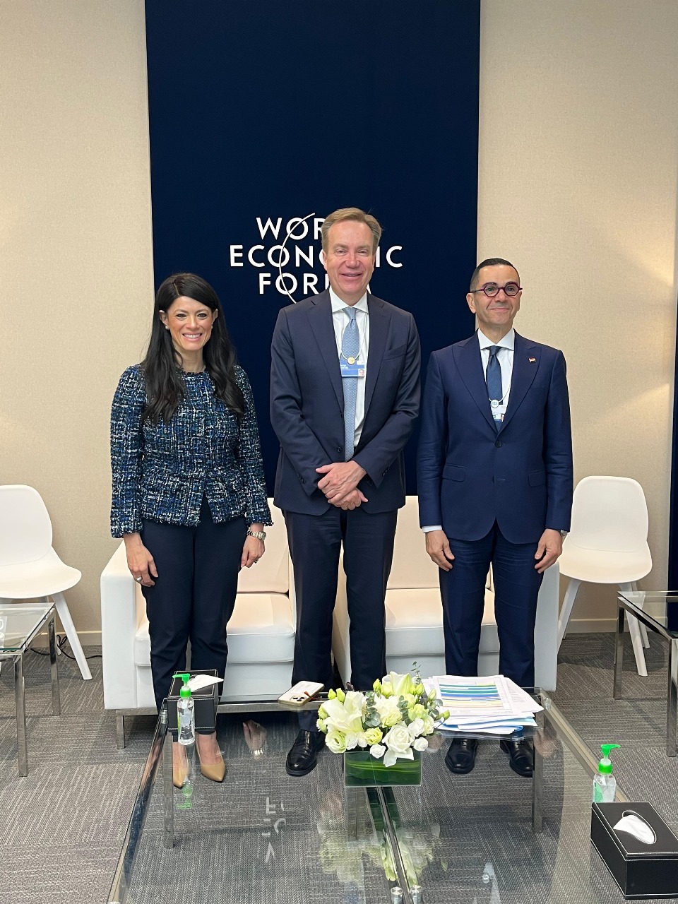 الدكتورة رانيا المشاط تلتقي رئيس المنتدى الاقتصادي العالمي WEF