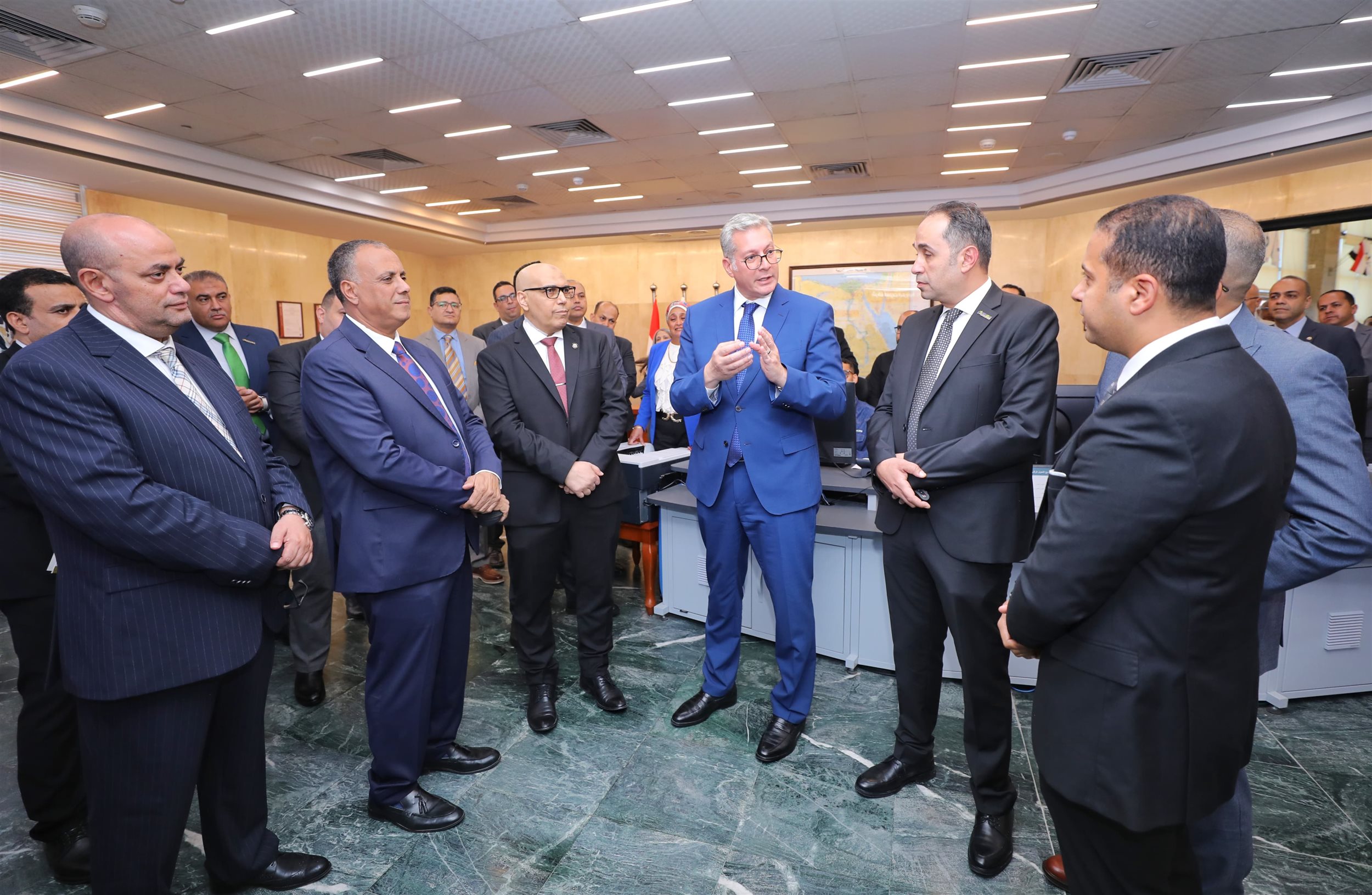 وزير البترول يتفقد مشروع منظومة سكادا
