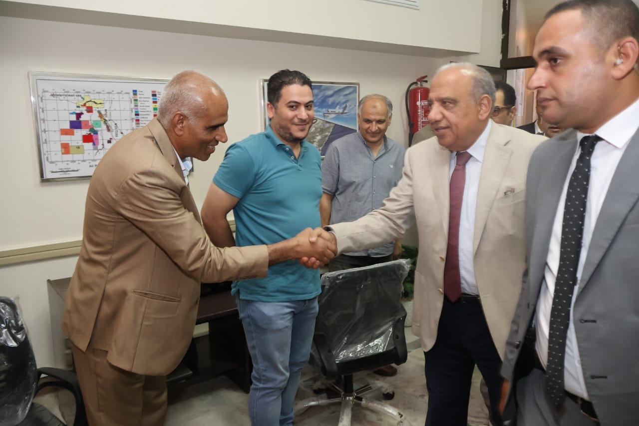 وزير الكهرباء يتفقد هيئة المواد النووية