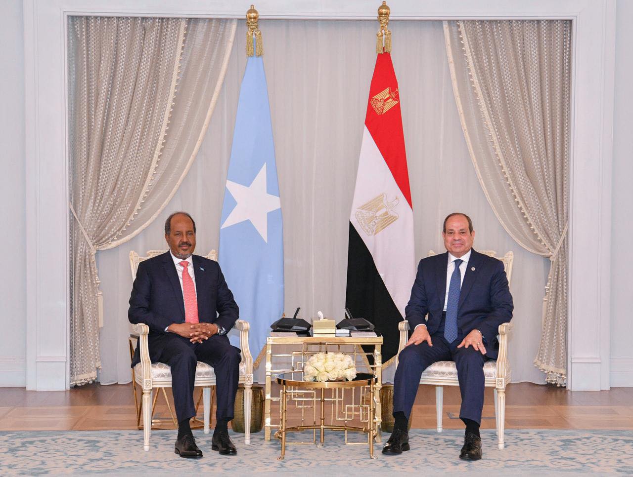 الرئيس السيسي يستقبل رئيس جمهورية الصومال في العلمين