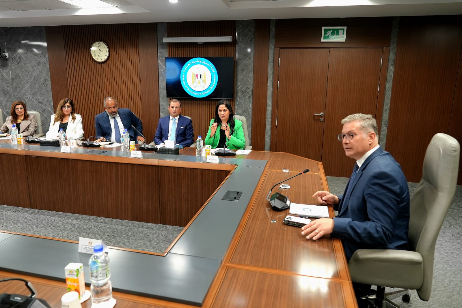 الوزير يستقبل أعضاء لجنة التعدين بغرفة التجارة الأمريكية