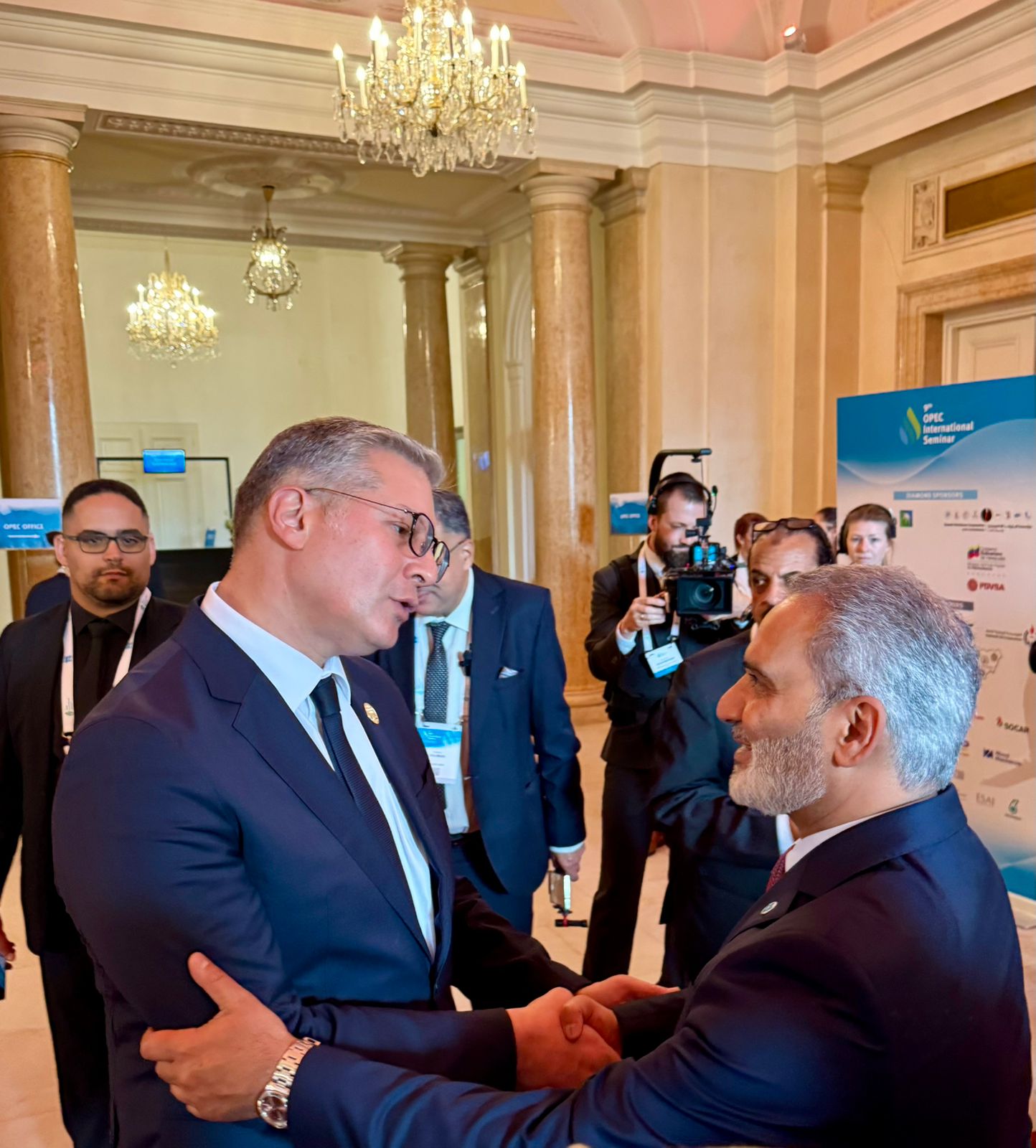وزير البترول يشارك في اجتماع منظمة الدول المصدرة للبترول