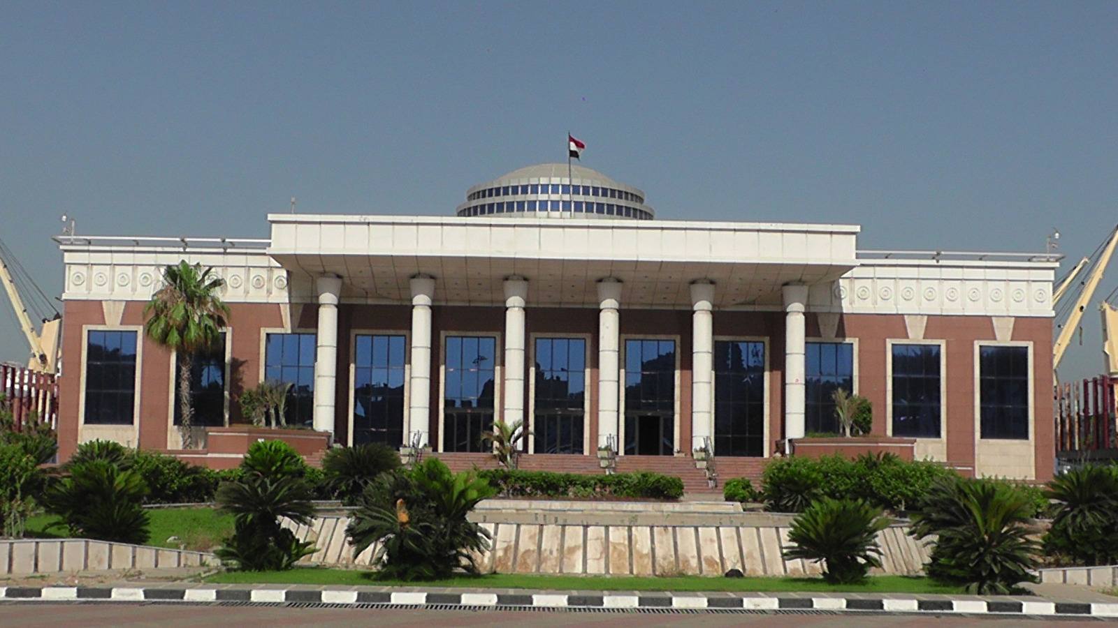 الوزير يتفقد محطة الركاب السياحية بميناء الإسكندرية