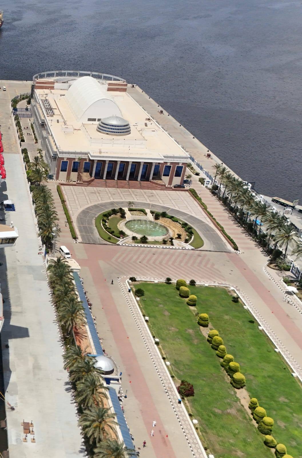 الوزير يتفقد محطة الركاب السياحية بميناء الإسكندرية