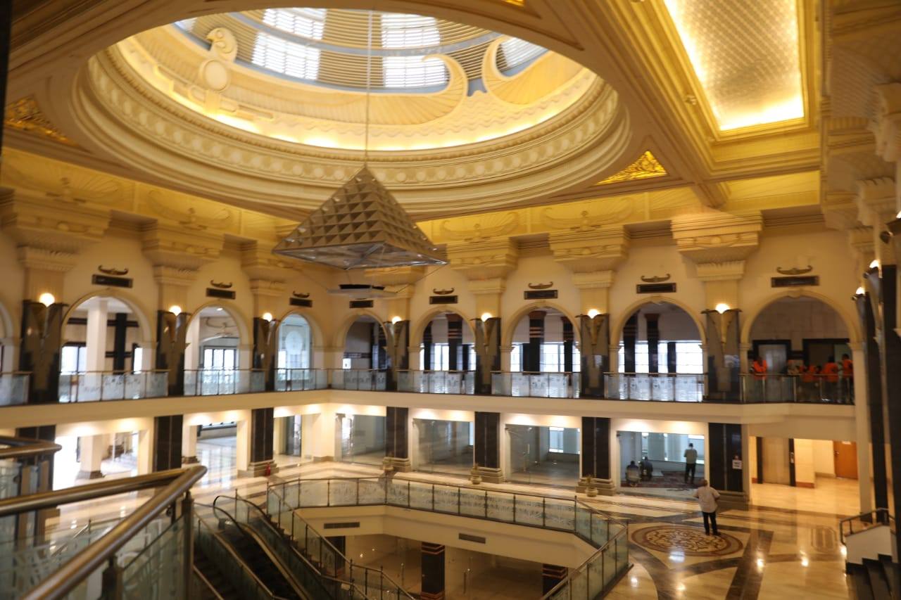 الوزير يتفقد محطة الركاب السياحية بميناء الإسكندرية