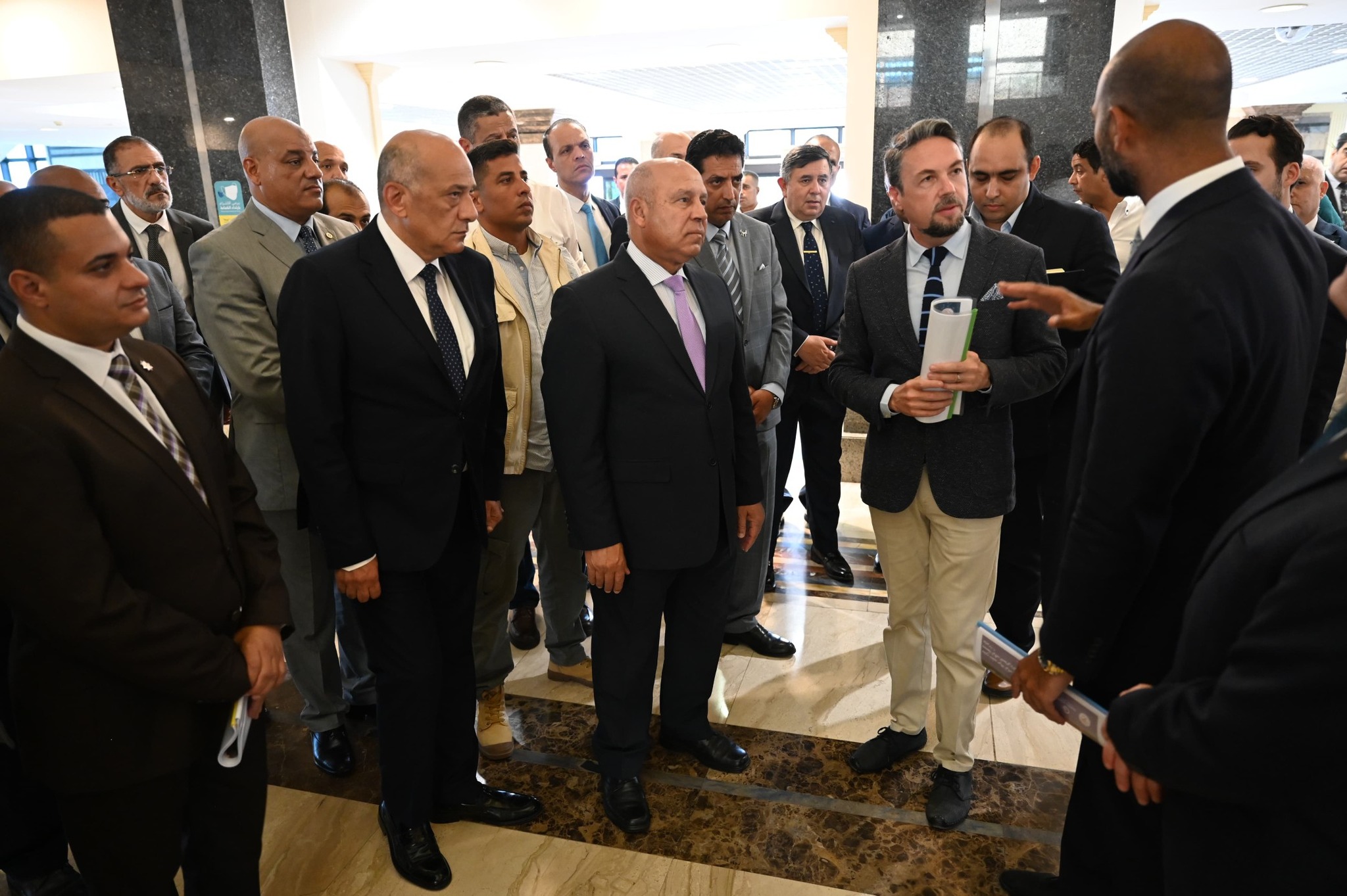 الوزير يتفقد محطة الركاب السياحية بميناء الإسكندرية