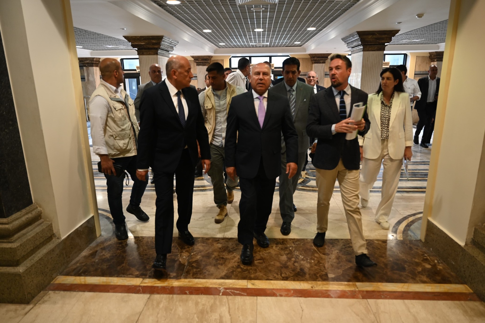 الوزير يتفقد محطة الركاب السياحية بميناء الإسكندرية