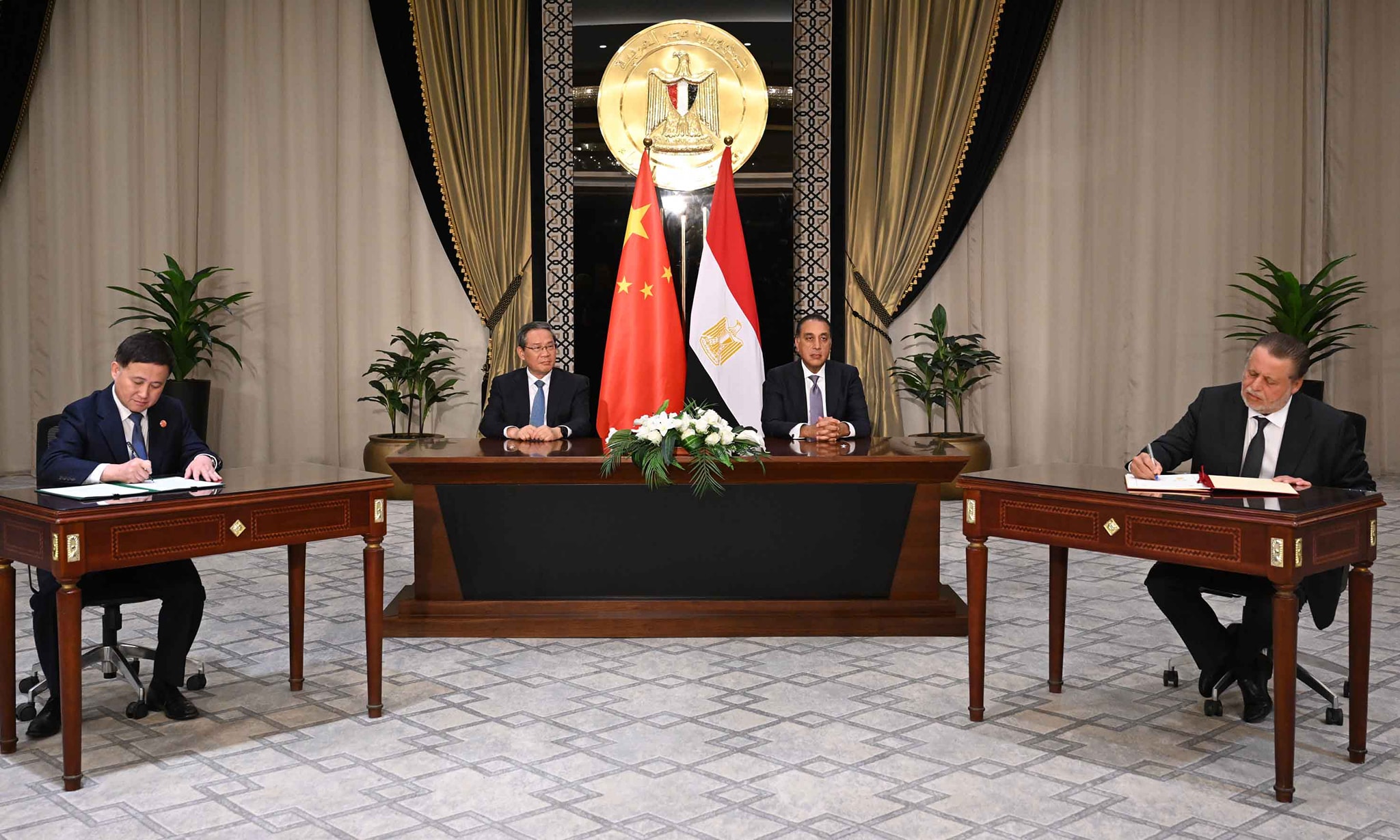 مراسم توقيع مجموعة وثائق لتعزيز التعاون بين مصر والصين