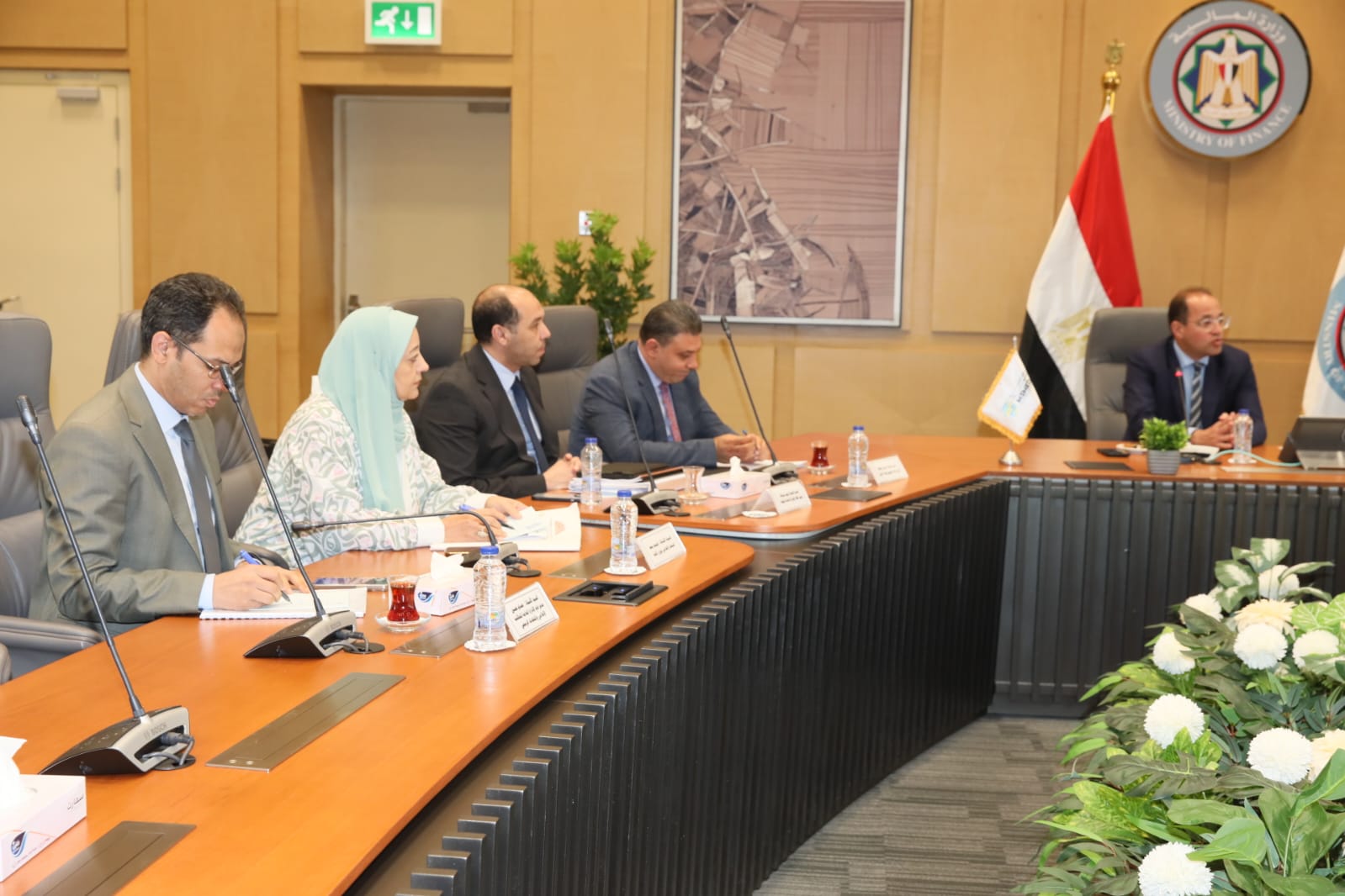 وزير المالية يجتمع مع الرئيس التنفيذي لجهاز تنمية المشروعات