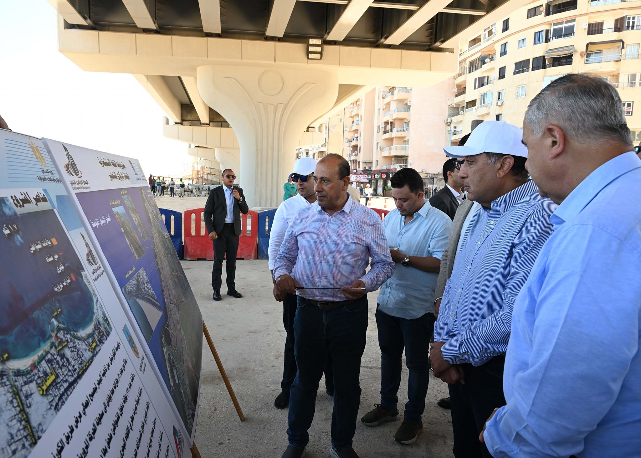 رئيس الوزراء يتفقد أعمال تطوير محور محمد نجيب بالإسكندرية