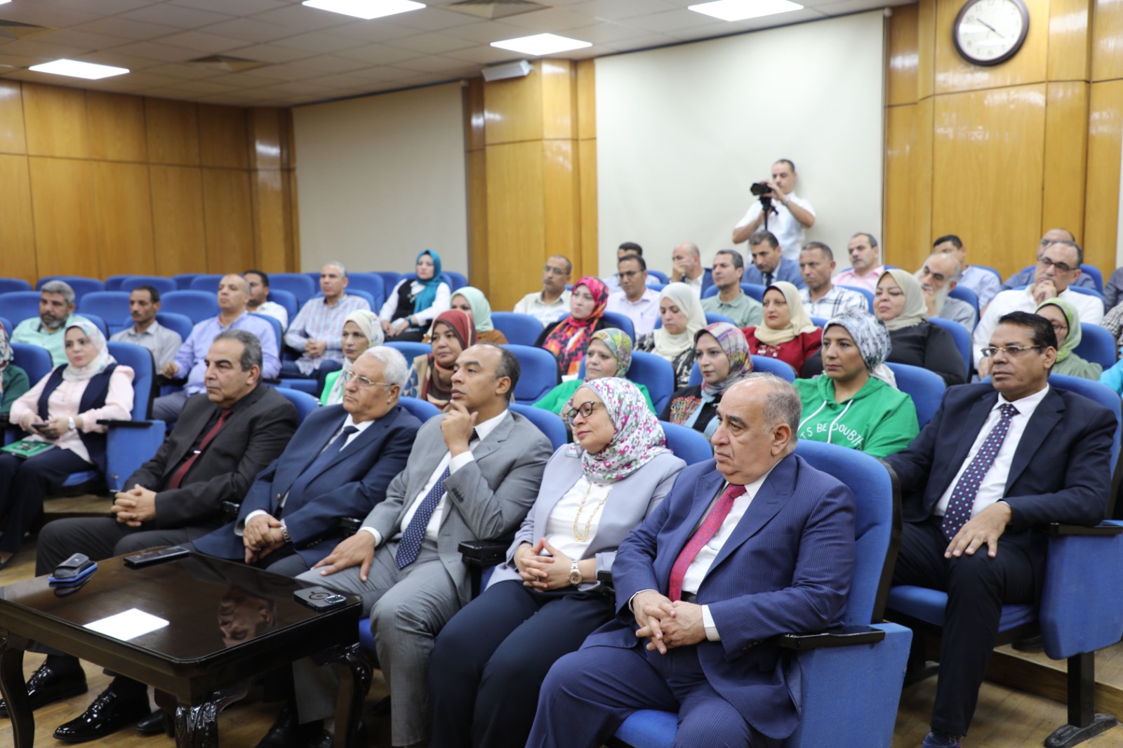محافظ المنيا يوقّع بروتوكول تعاون مع البنك الزراعي المصري