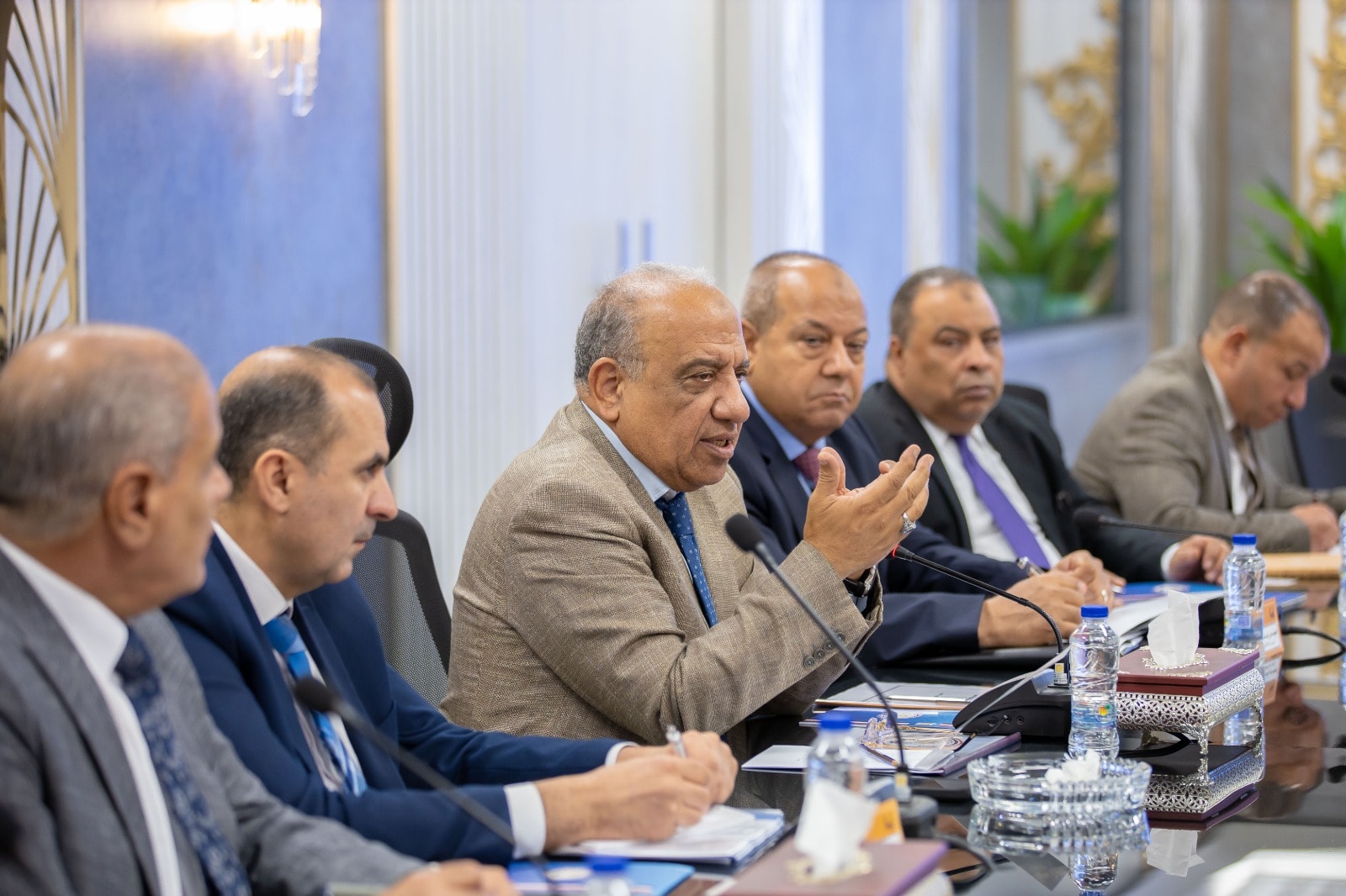وزير الإنتاج الحربي في اجتماع مع وزير الكهرباء