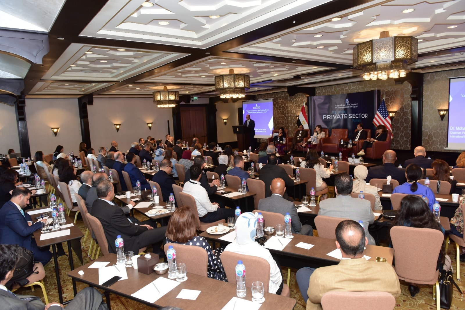 الجلسة النقاشية التي نظمتها غرفة التجارة الأمريكية في مصر