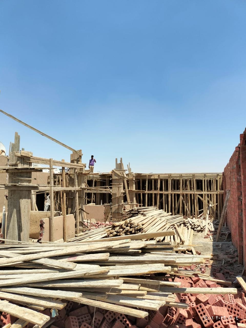 إزالة مخالفات بناء وإشغالات وغلق أنشطة بالمدن الجديدة