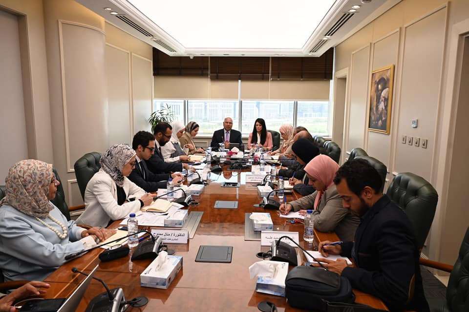 وزير الصناعة والنقل في اجتماع مع وزيرة التخطيط والتعاون الدولي